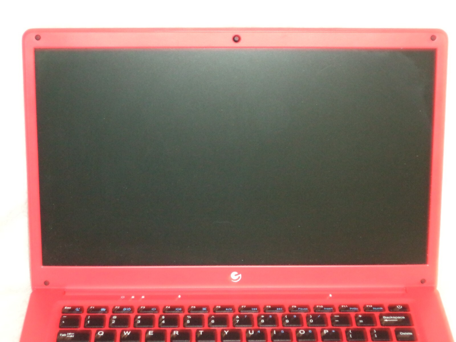 Ematic EWT147 14.1″ Laptop PC with Intel Atom Quad-Core Processor, 4GB Memory