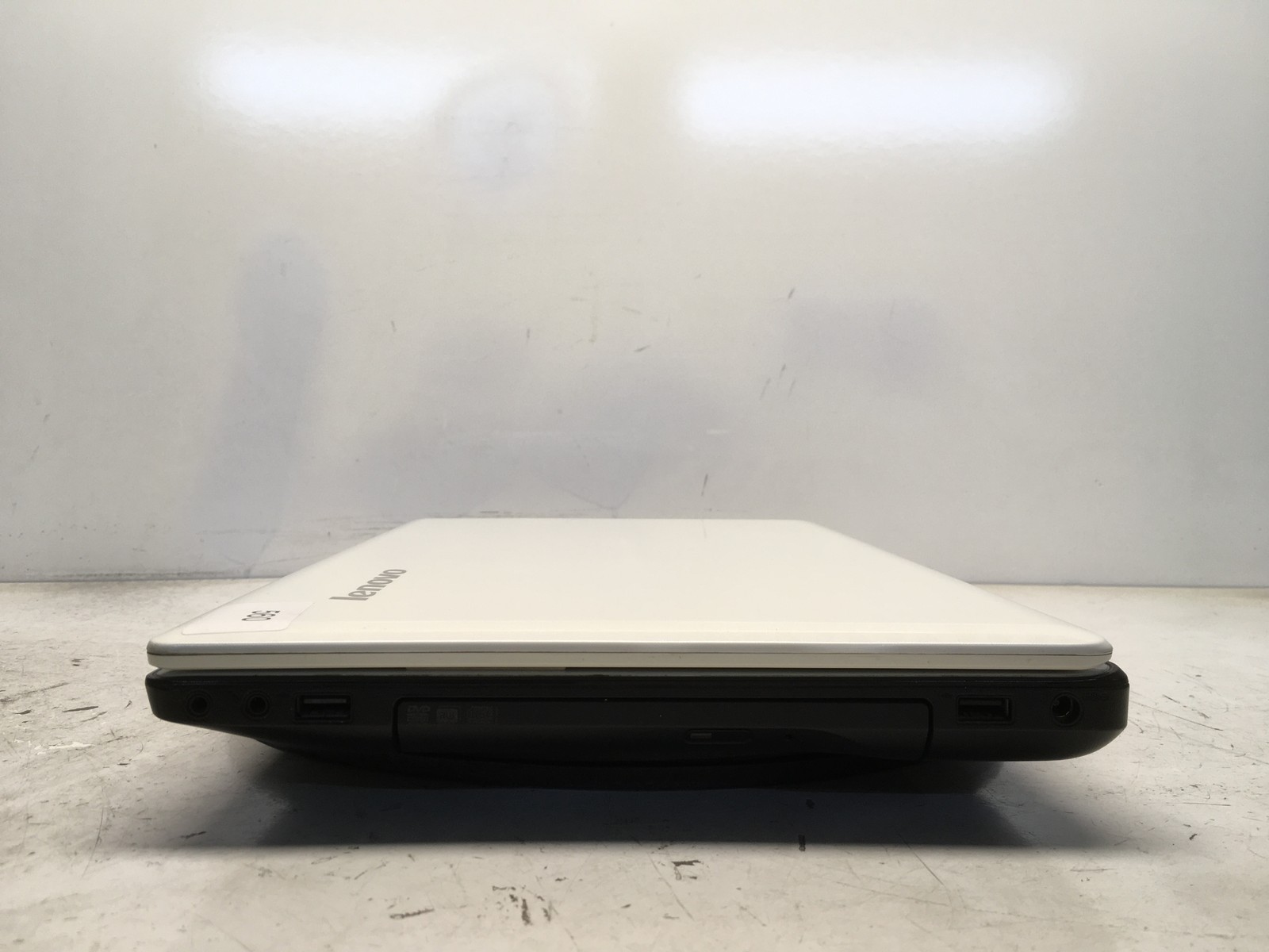 Lenovo IdeaPad Z580 Intel i5-3210M 2.5GHz 4 GB NO HDD No Batt
