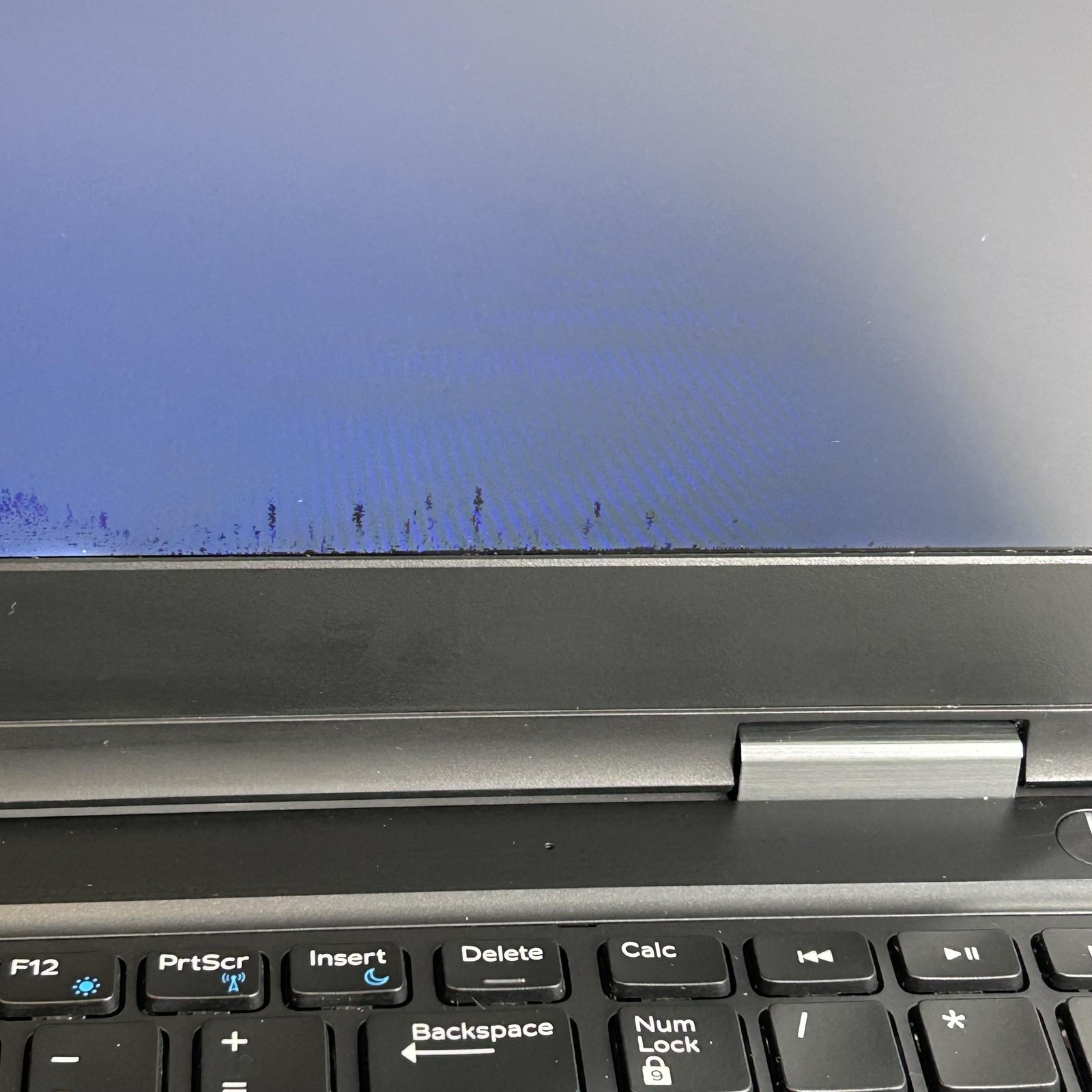 Dell Latitude E5550 15.6 HD i7-5600U 2.60GHz 12GB 250GB SSD Good – BAD BATTERY