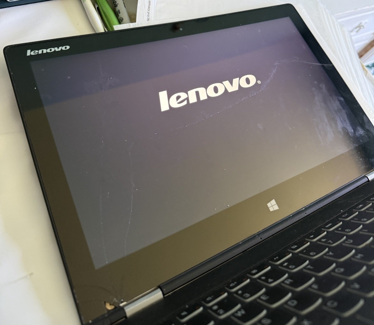 Lenovo Laptop i7 4500U 8GB WORKING Cracked Screen With Charger