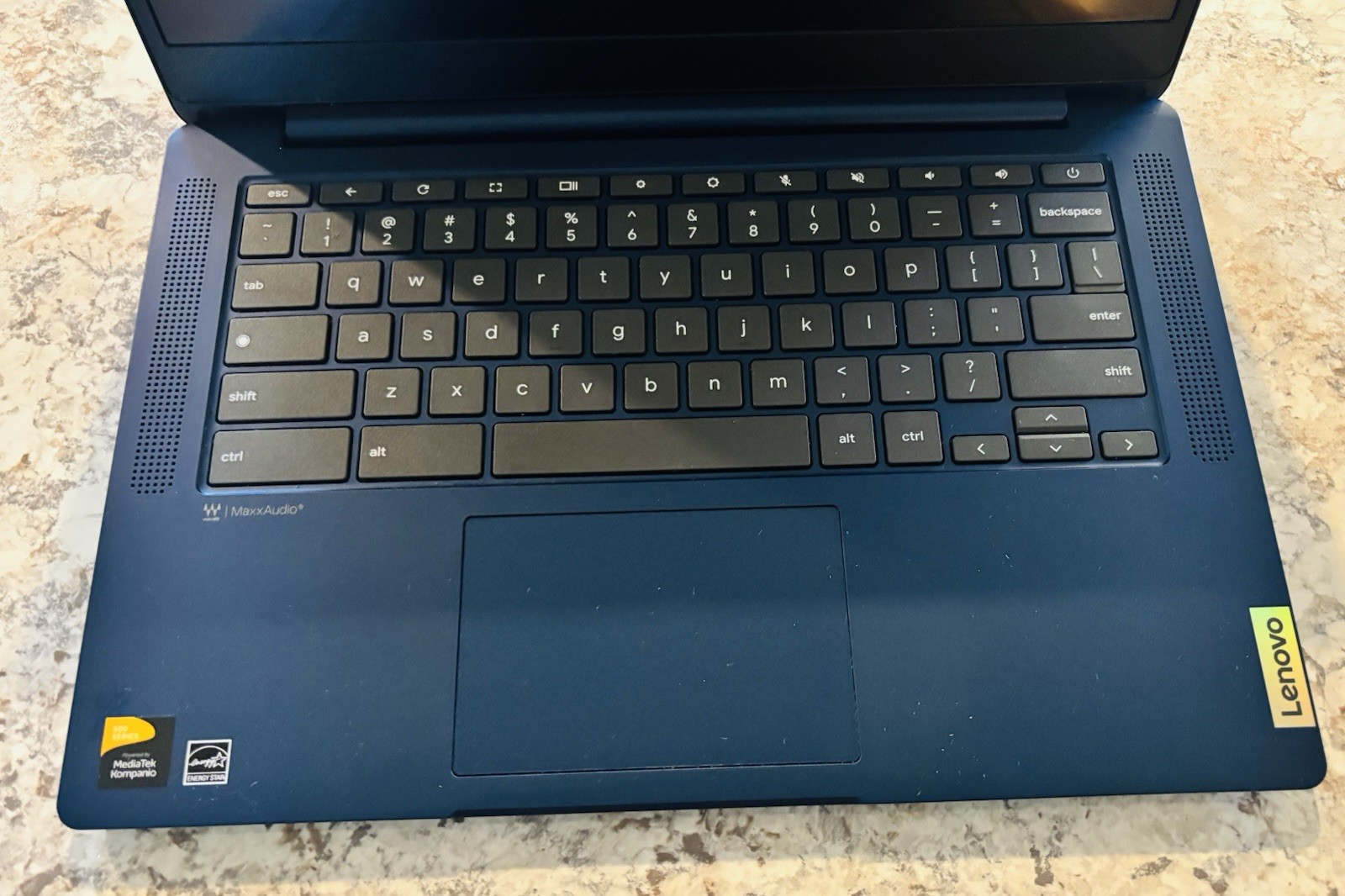Lenovo IdeaPad Slim Chromebook 3 | 14″ 14M868 4GB 64GB SSD Abyss Blue Excellent