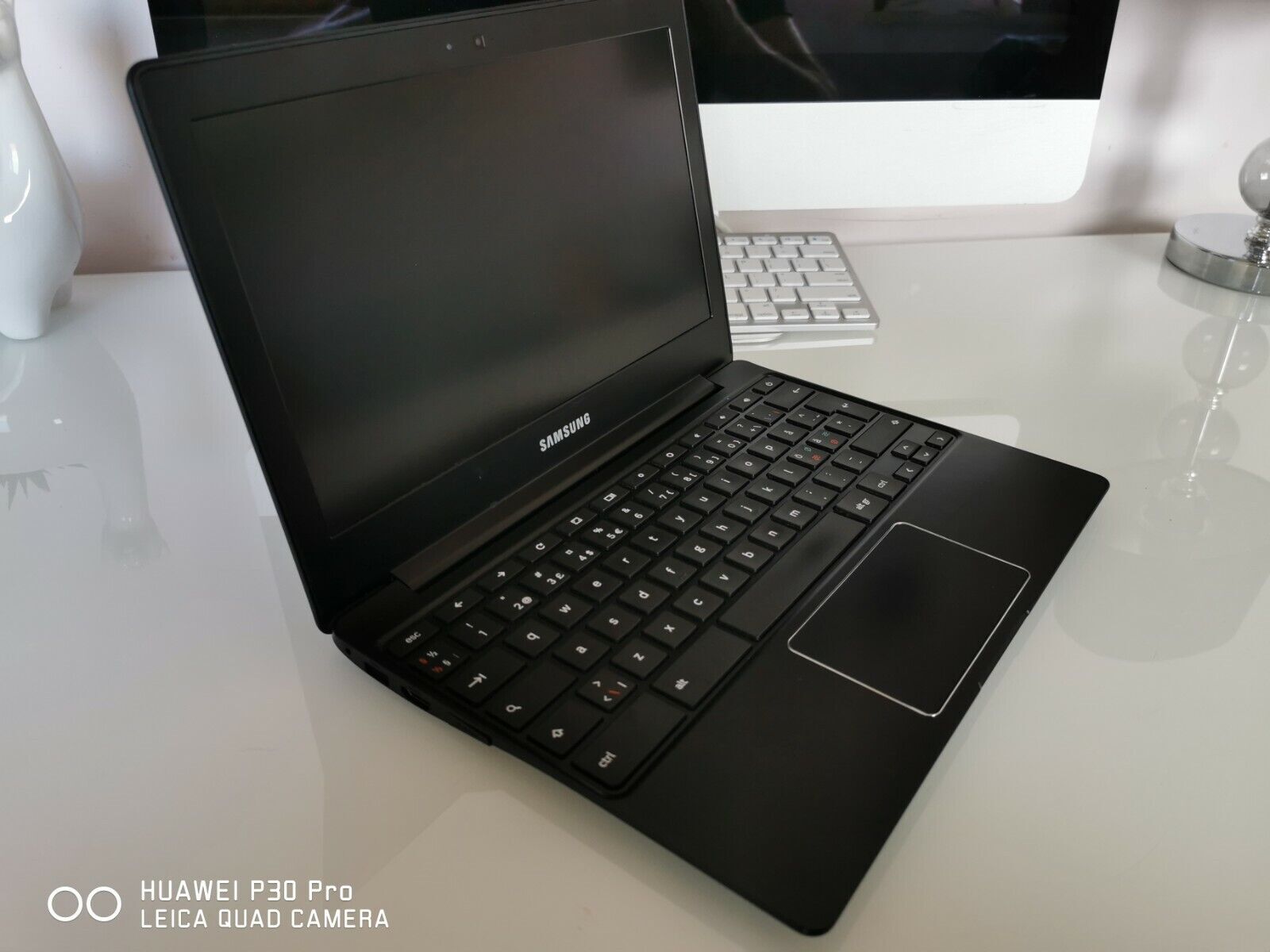 Samsung Chromebook .9GHz Quad A15 / 1.3GHz Quad A7 4GB WebCam HDMI