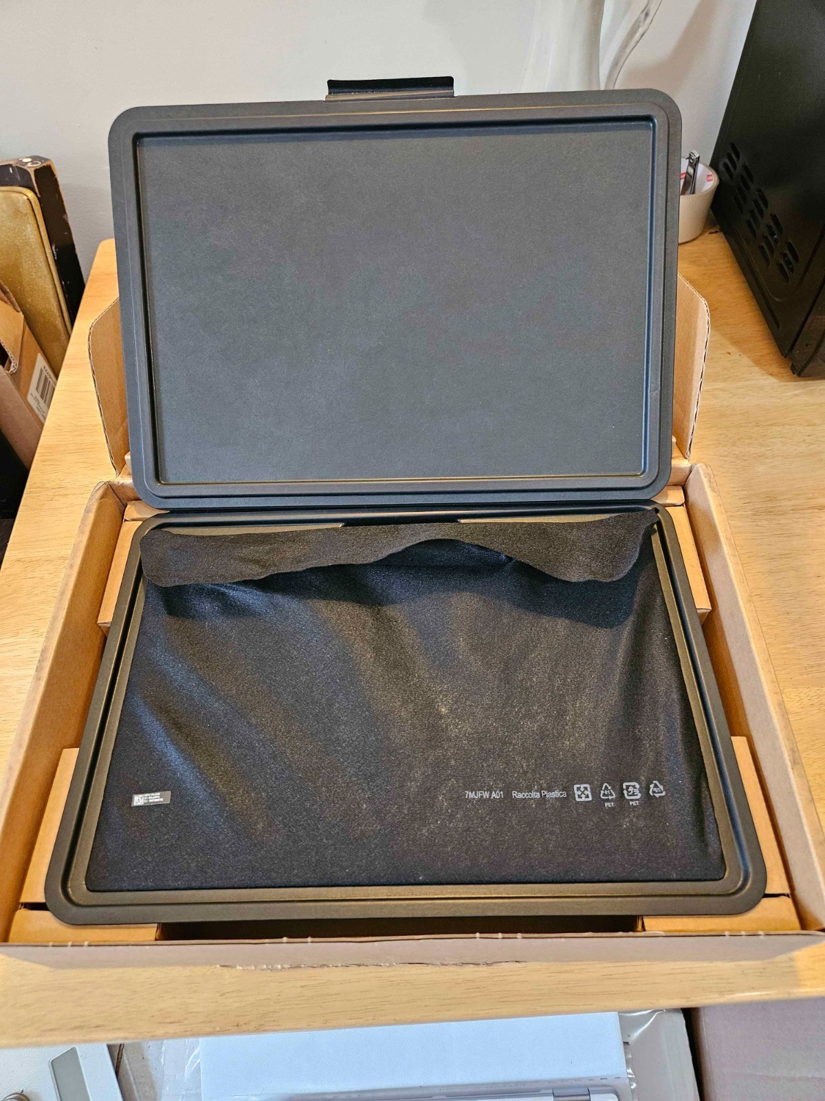 Dell XPS Premium 14.5″ 3.2K OLED Touch Laptop Intel Ultra 7 255H 32GB 1TB SSD