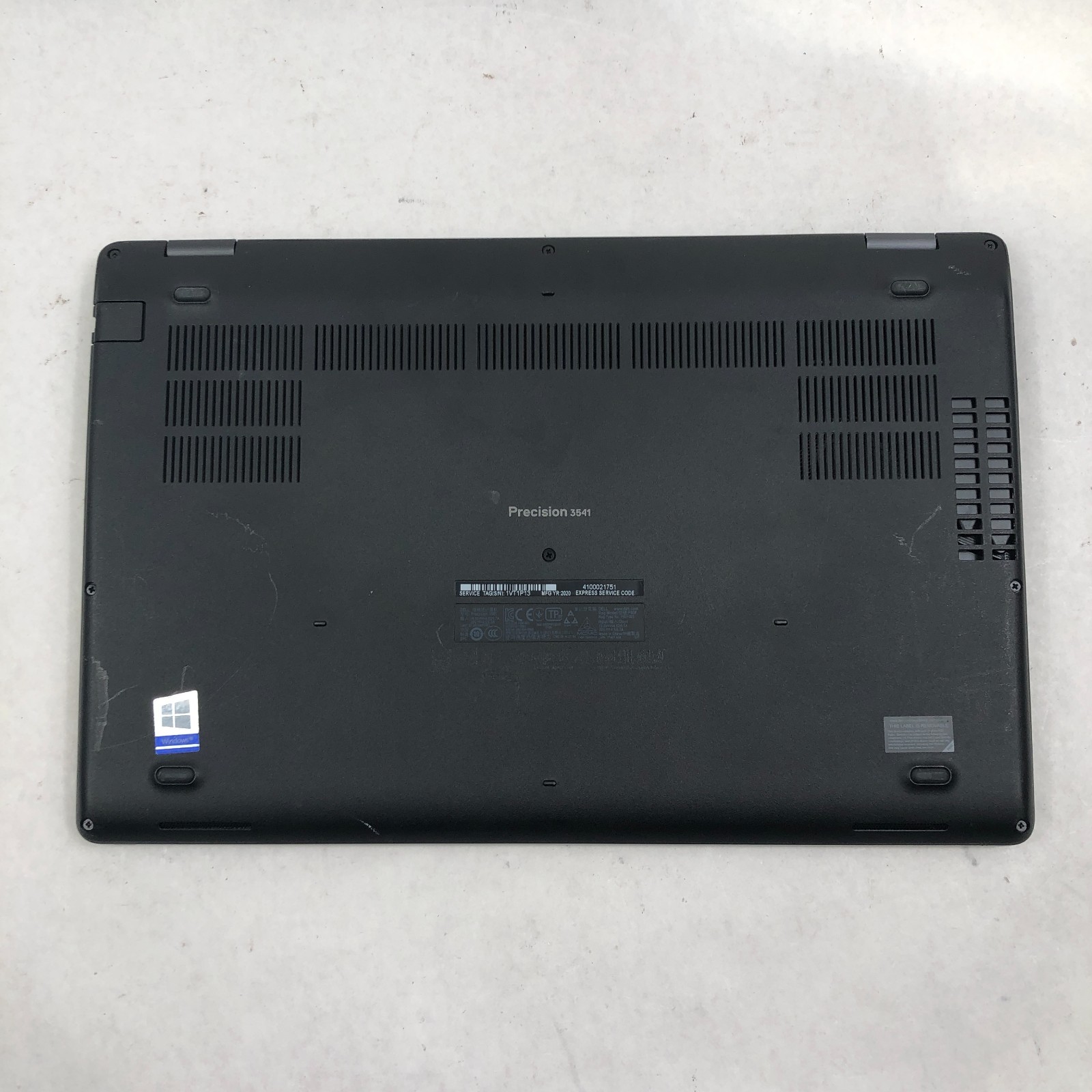 Dell Precision 3541 15.6″ Intel i7-9750H 16GB DDR4 256GB SSD Quadro P620 Win 11
