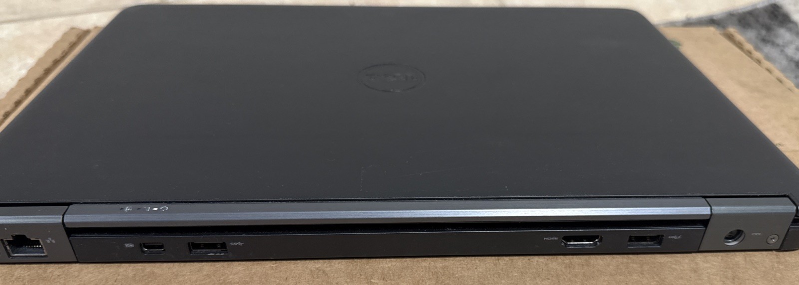 Dell Latitude E7450 14″ (256 GB SSD, Intel Core i7-5600U, 2.60 GHz, 8GB RAM)