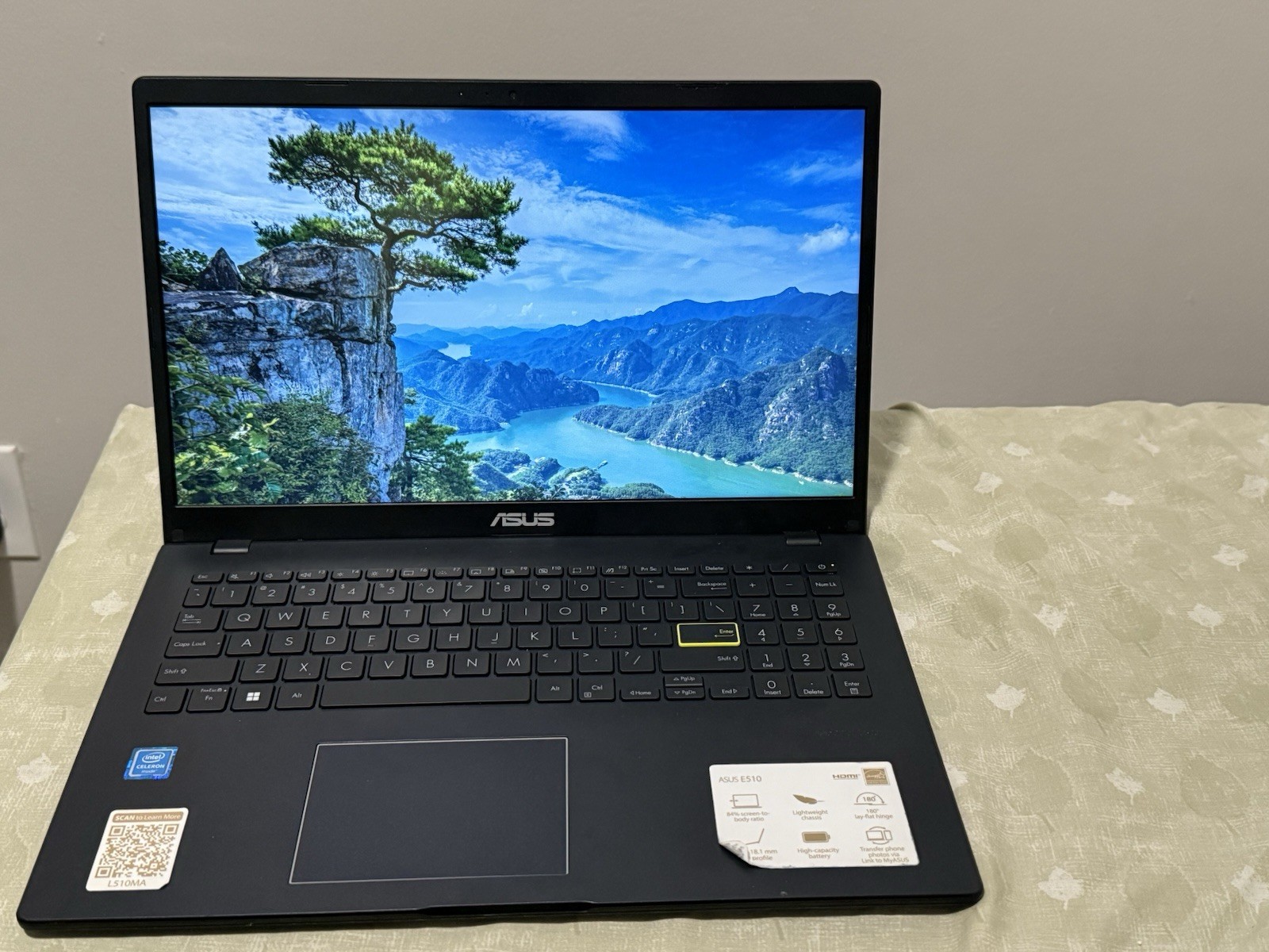 ASUS E510 15.6” Laptop – Intel/Qualcomm, 8GB RAM, 512GB SSD, Windows 10.