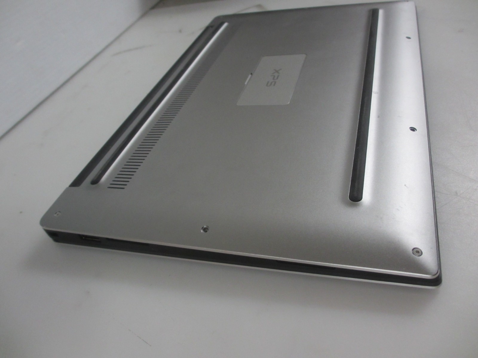 Dell XPS 13 9360 I5-7200U 2.50GHZ 4GB 128GB m2SSD LAPTOP NOOS + AC