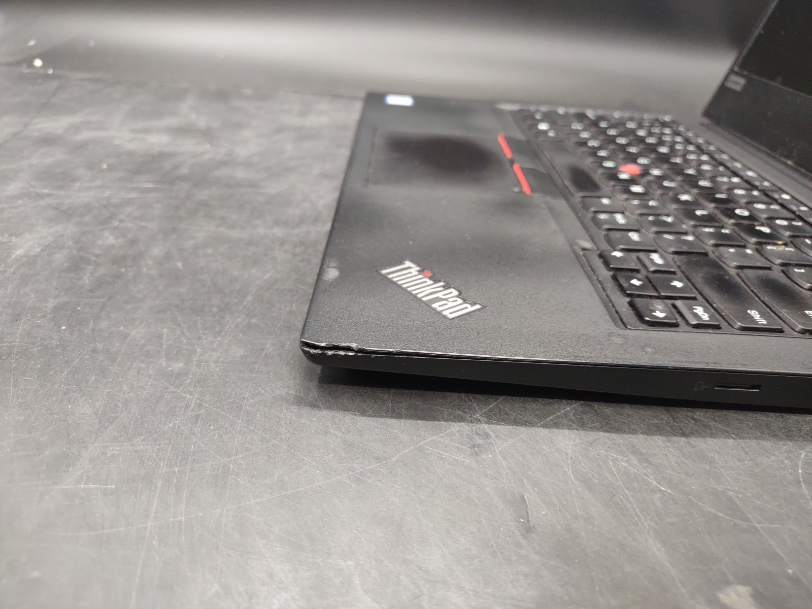 Lenovo Thinkpad E480 i3 8130U @ 2.20GHz 8GB RAM NO SSD NO OS