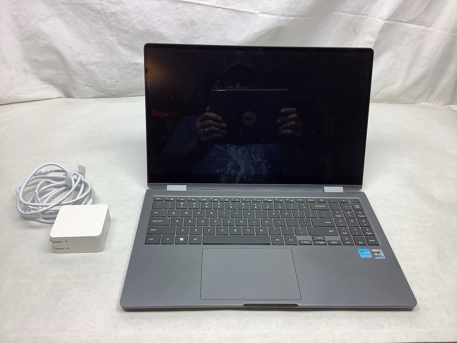Samsung Galaxy Book3 360 15.6″ AMOLED Intel Core i7-1360P 16GB 512GB WINDOWS 11