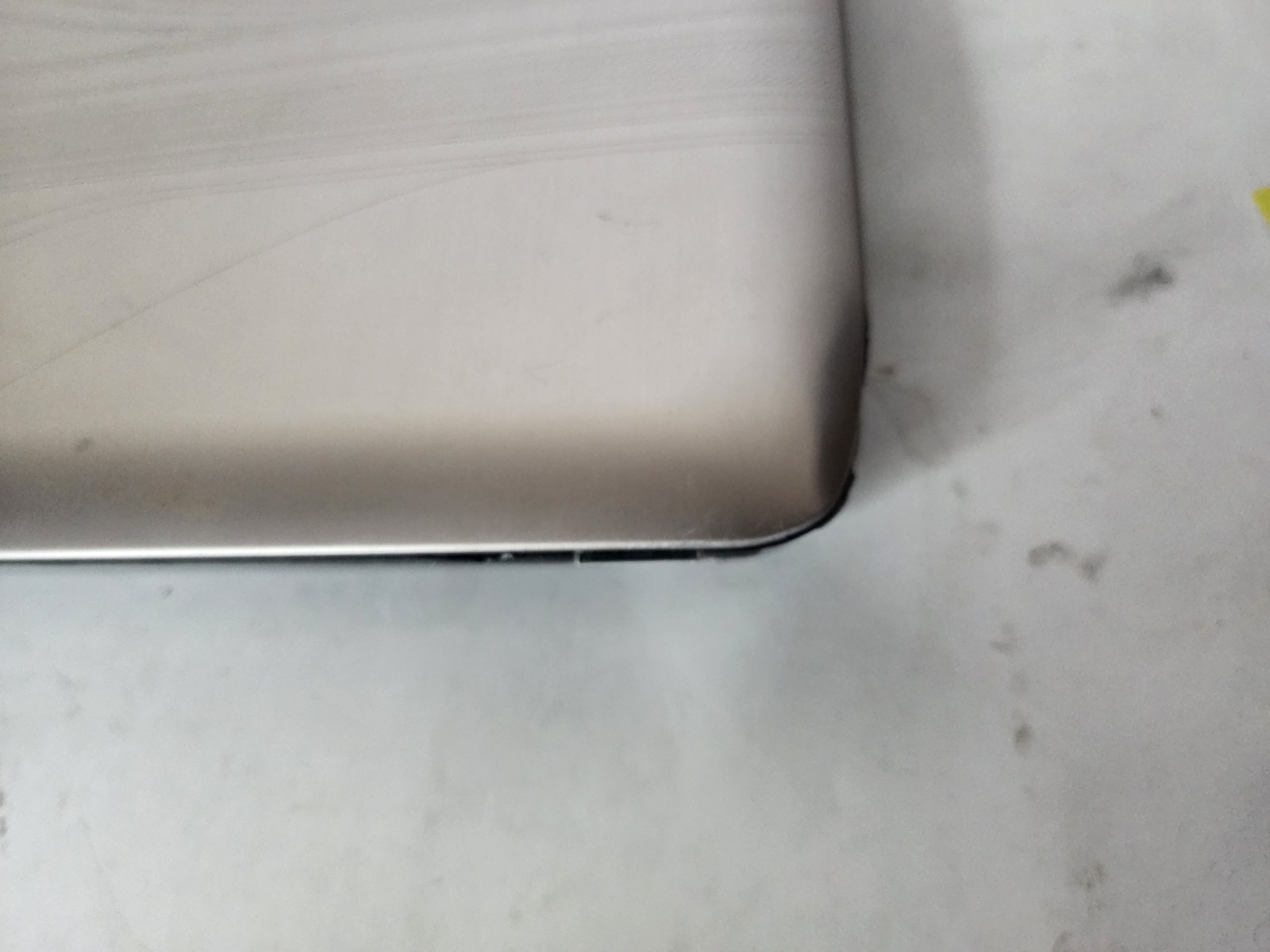 HP PAVILION DM4 4GB RAM 500GB HDD I5-m450@2.40ghz 4gb Ram WIN 7, NO BATTERY Read