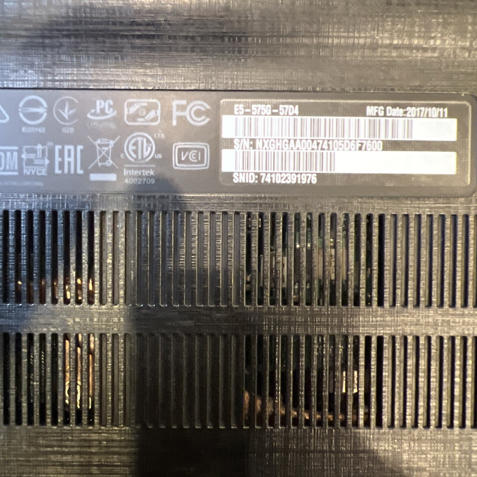 Acer Aspire E5-575G 128GB SSD, I5-7200U, 8GB, Nvidia GeForce 940MX 2GB
