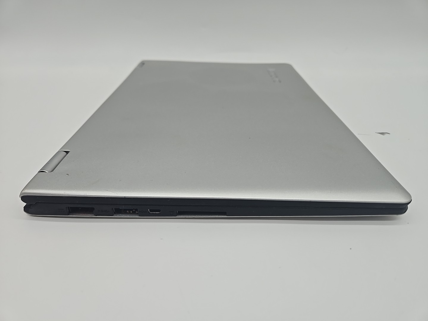 Lenovo YOGA 700-11ISK TOUCH 2-IN-1 ** Broken Screen / For Parts