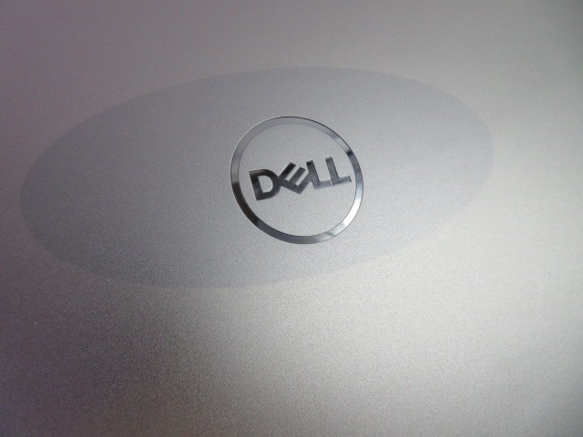 DELL INSPIRON 5515 RYZEN 5-5500U 8GB RAM 256GB NVMe AMD RADEON BACKLIT WIN11PRO