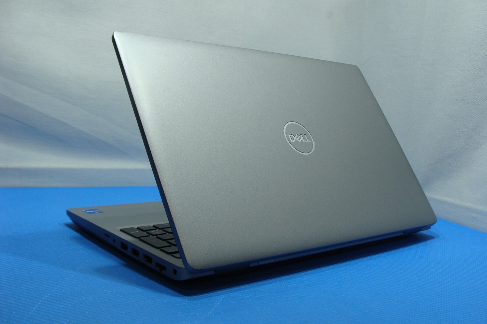 Dell Precision 3561 15.6″HD i5-11500H 2.9GHz 16GB 256GB Win 11Pro Great Battery!
