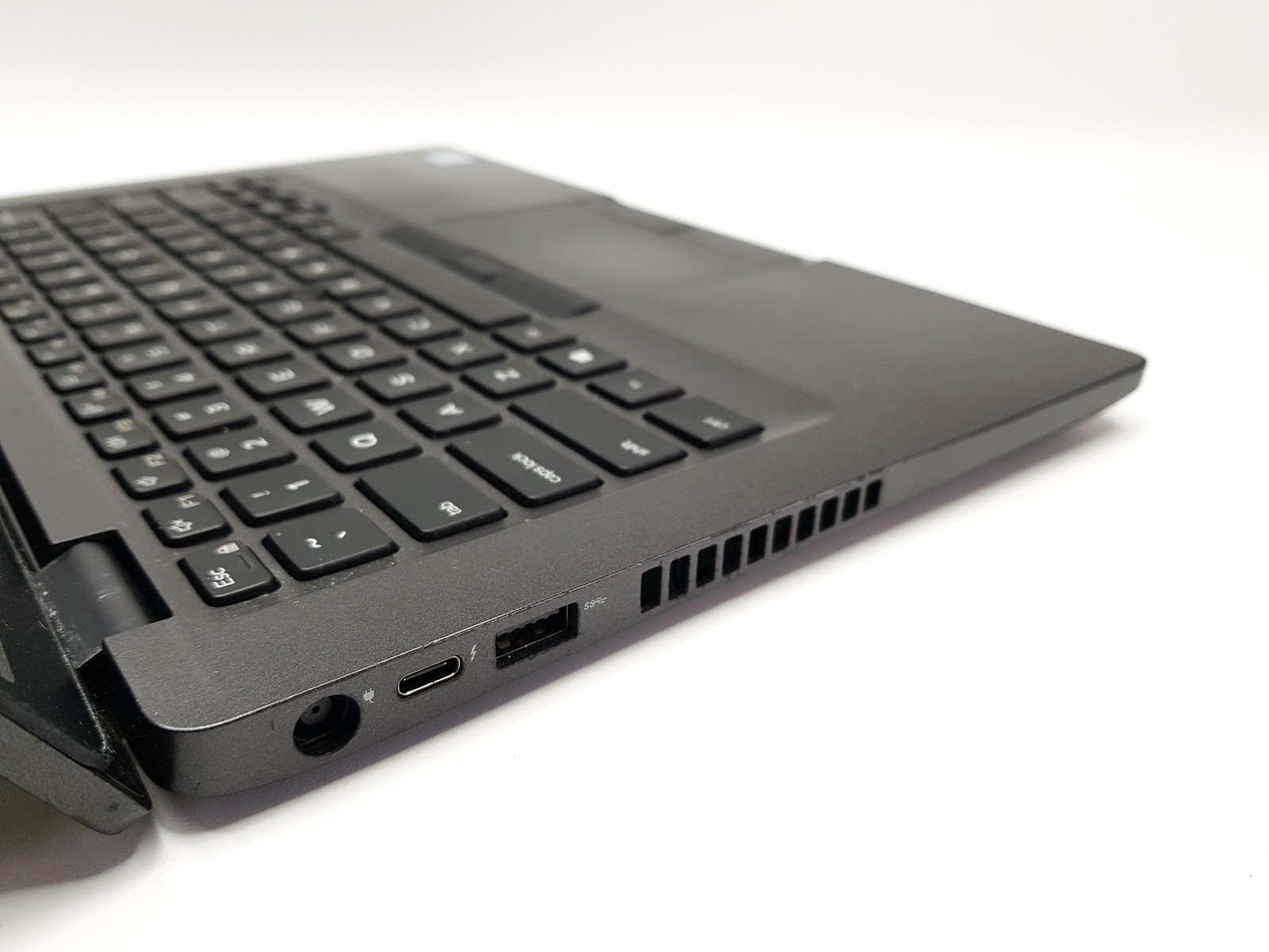 Dell Latitude 5400 14″ i7-8665U 1.9GHz 8GB RAM 256GB SSD Win 10 Pro Laptop Touch