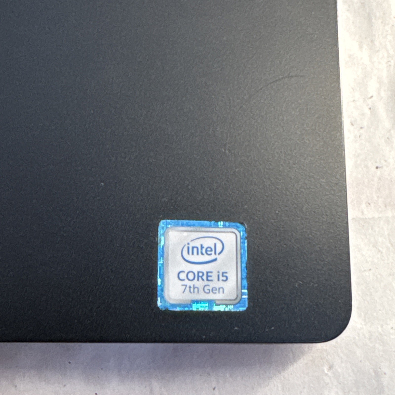 Dell Latitude 5280 12.5″ Laptop Intel i5-7600U @2.50GHz 4GB RAM 512GB HDD Win10P