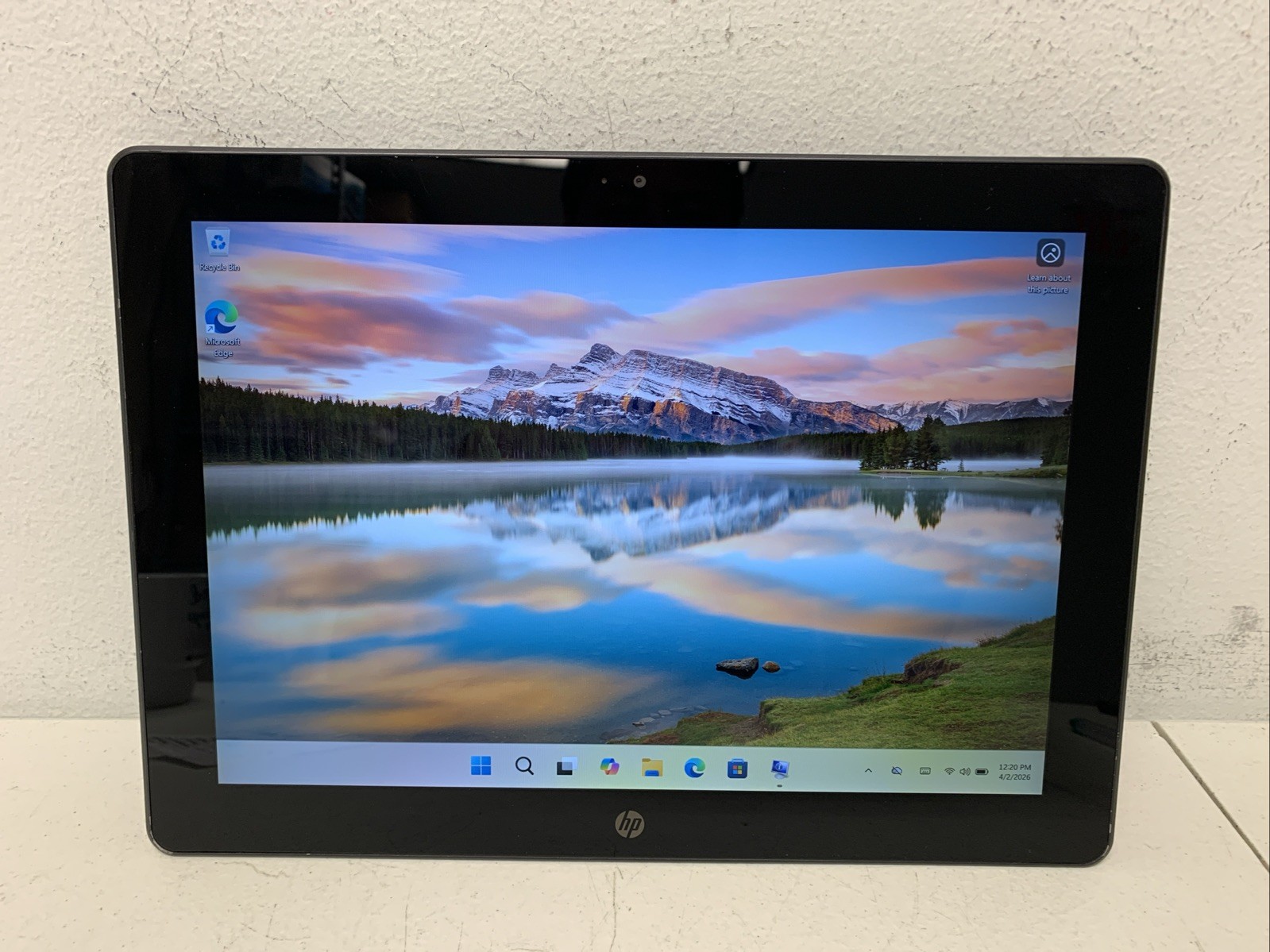 HP Pro x2 612 G2 Intel M3-7Y30 CPU| 1.0GHz| 4GB RAM| 128GB SSD| Win 11 Pro
