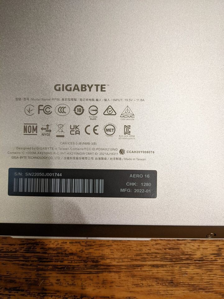 GIGABYTE AERO 16 XE4 Gaming/Workstation Laptop (12700H + 3070Ti)