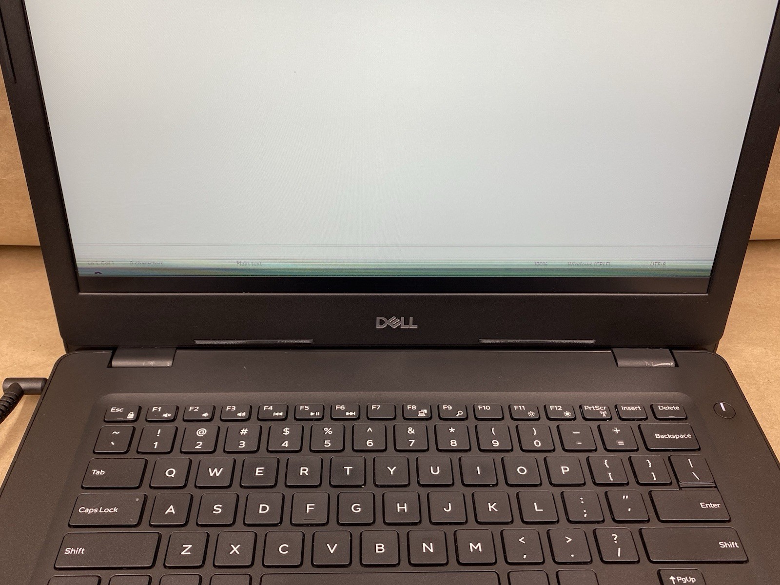 Dell Latitude 3490 – 14″ 1920×1080 – i5-8250U – 4GB – 128GB SSD Win 11 Pro READ