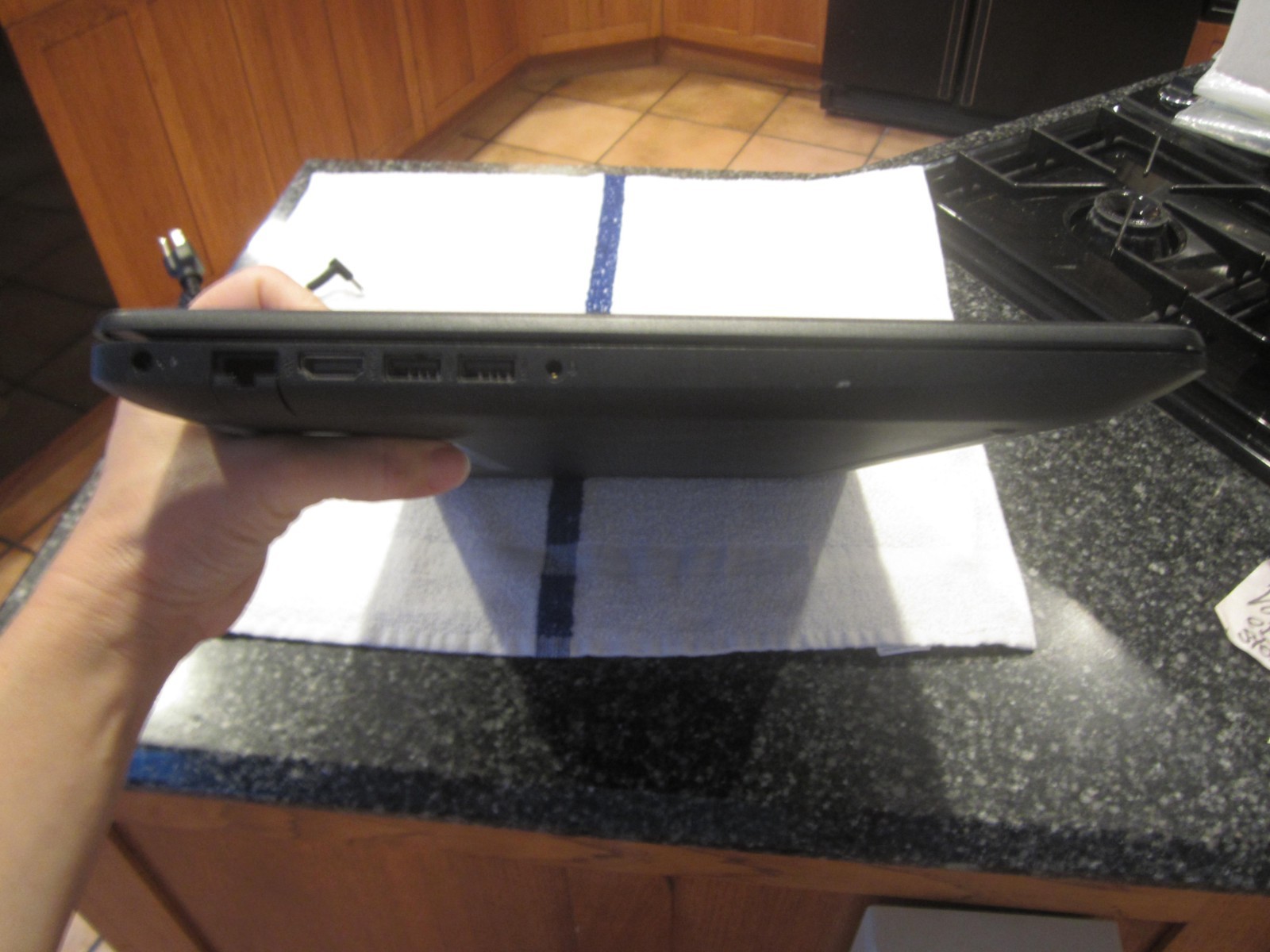 HP 17z-ca000 CT1 LAPTOP 3.1GHz 8GBRAM 1TBHD SCREEN INTACT w/PwrCord – WORKS