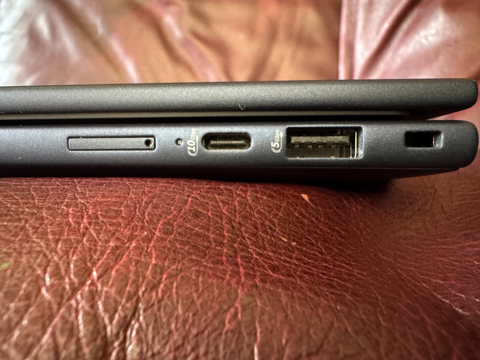 HP EliteBook 1040 G1i 14 AI Intel Core Ultra 7 268V 32 GB LPDDR5 512 GB SSD BLUE