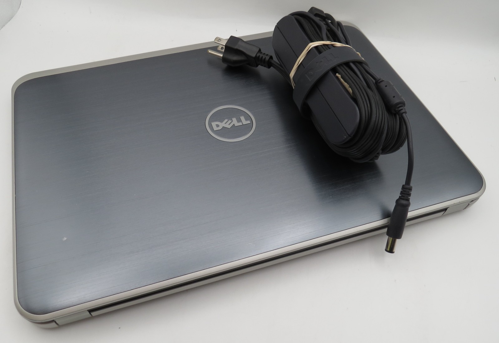 Dell Inspiron 15R 5537 | i5-4200U@1.8GHz | 8GB DDR3 | 256GB SSD | 15.6″ | No OS