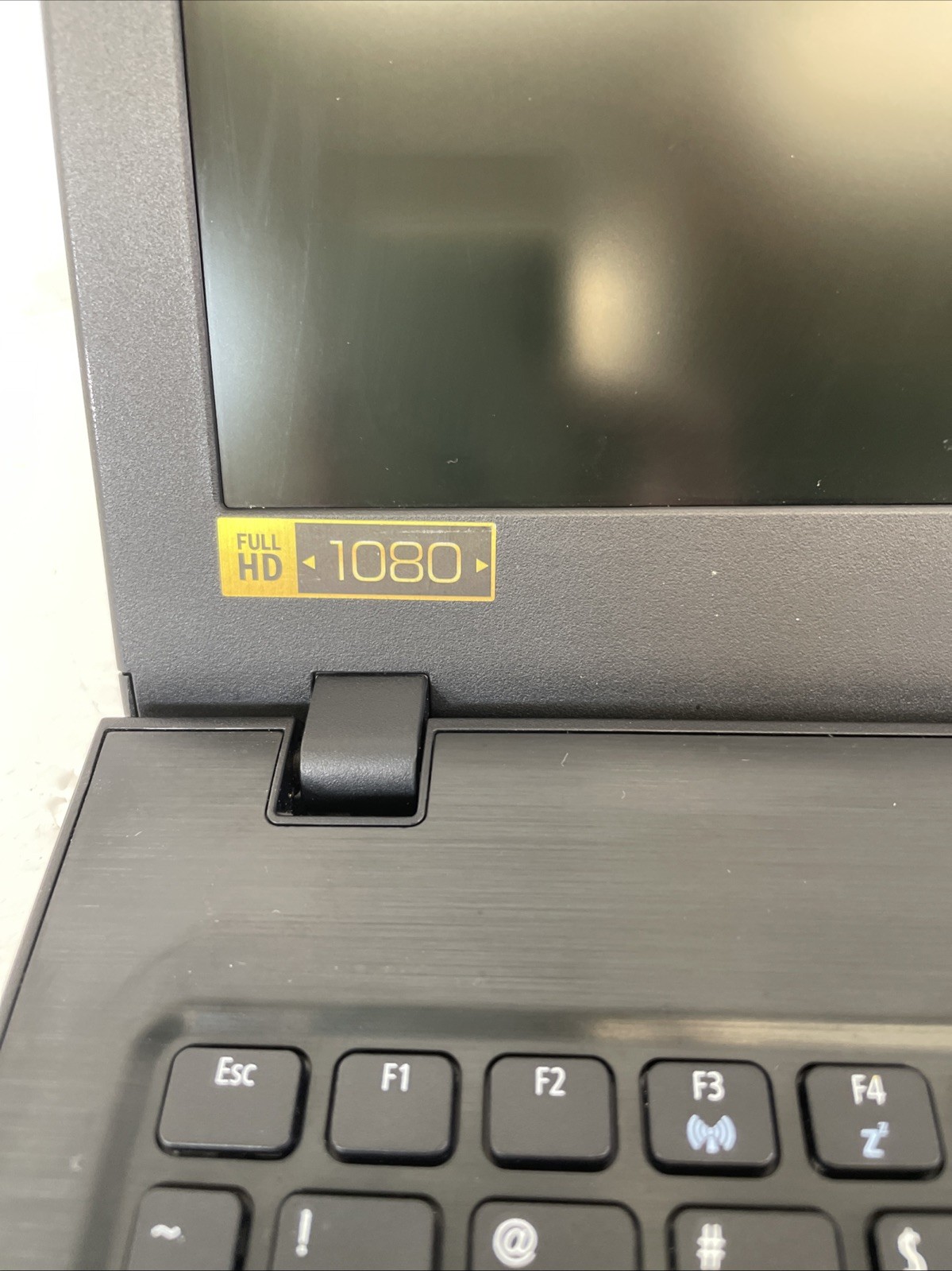 Acer Aspire E15-576-392H Intel Core i3-8130U 2.20GHz 6GB RAM 1TB HDD Windows 11