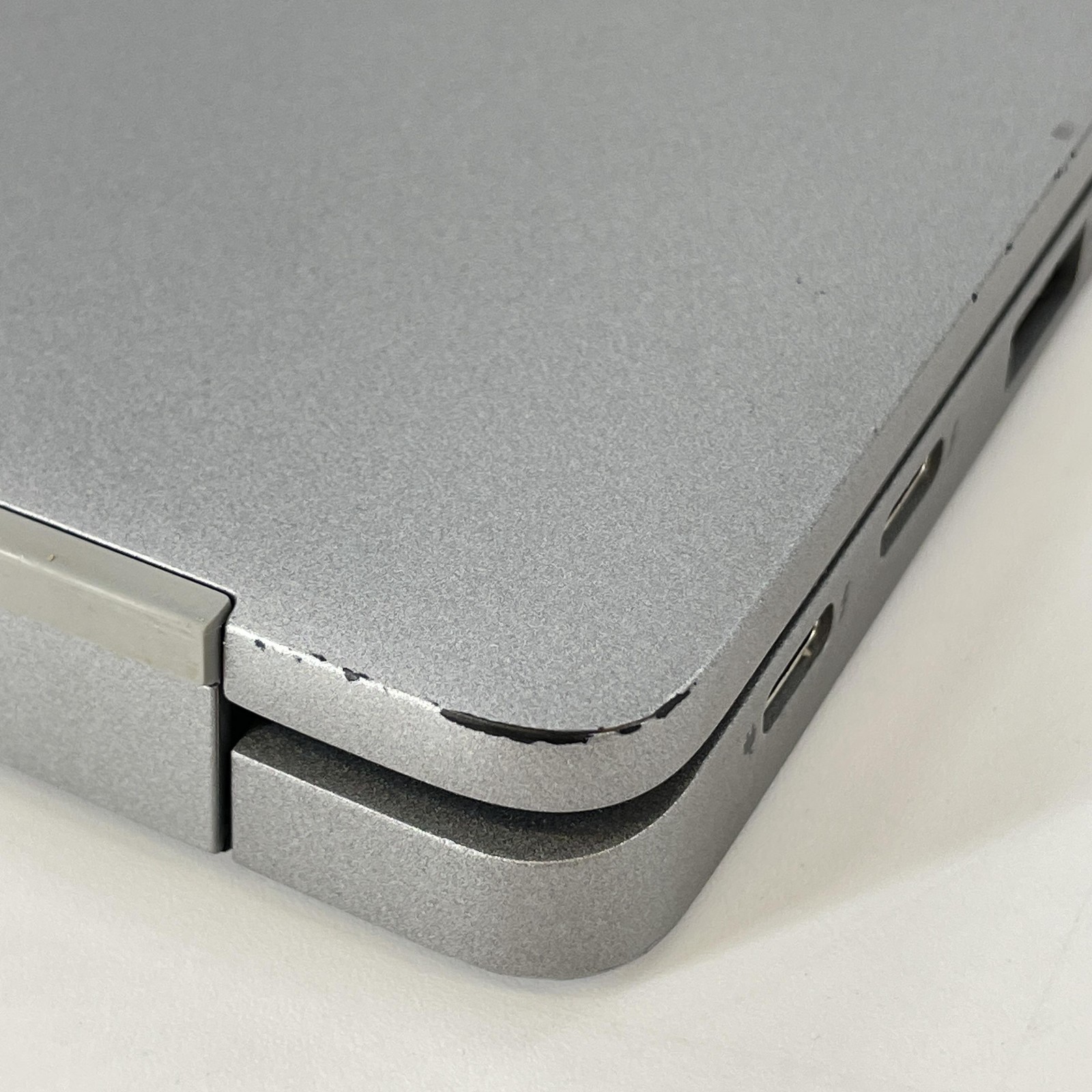 Dell Latitude 5330 13.3 Gray FHD 1.3GHz i5-1235U 16GB 256GB SSD Good WHITE SPOTS
