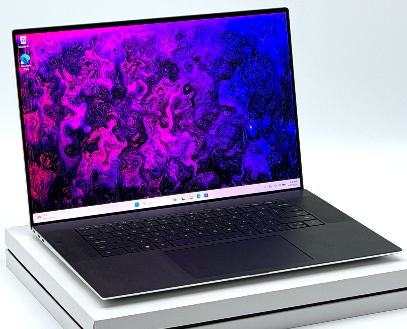 *FAST* Dell XPS 17 – CORE i9 – 64GB RAM – 2TB – NVIDIA RTX 3060 – 4K UHD