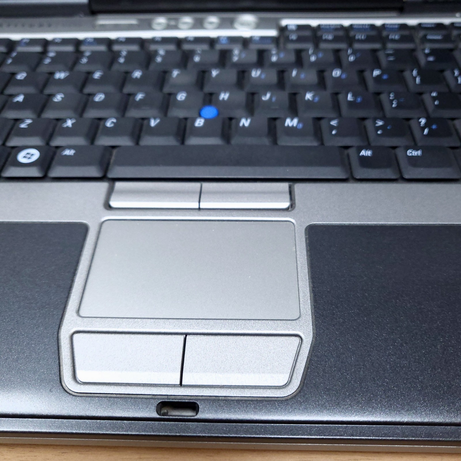 Dell Latitude D630 14″ Laptop Core 2 Duo T7250 2.0GHz 1GB No HDD BIOS Tested