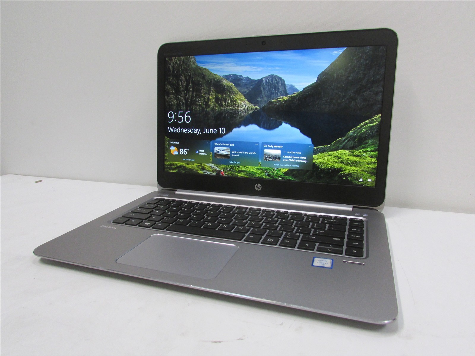 HP Elitebook Folio 1040 G3 i7-6600U 2.6GHz 16GB RAM 256GB m.2 14″ W10P COSM DMG