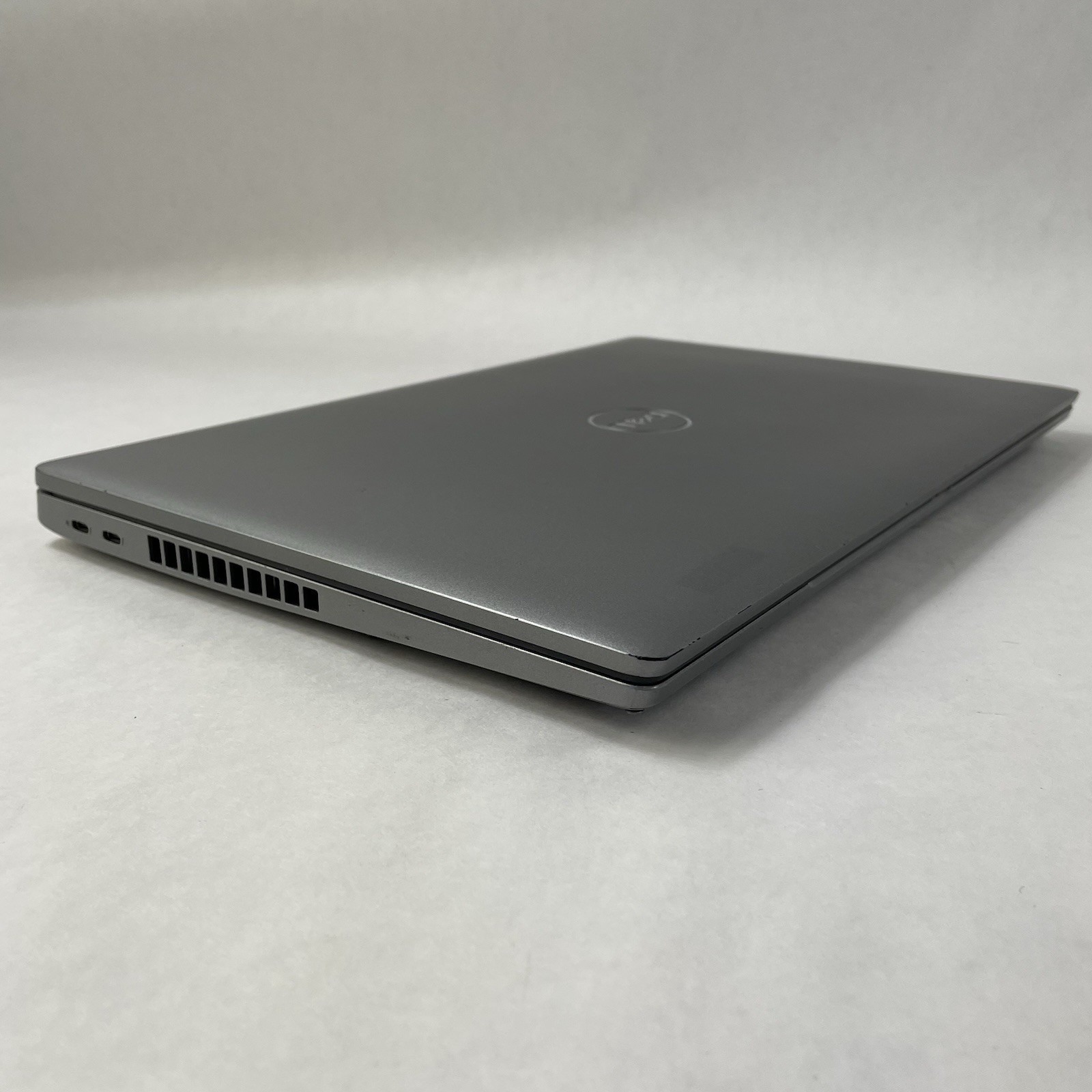 Dell Latitude 5520 15.6″ i5-1135G7 2.40 GHz 8 GB RAM No SSD/OS/AC/Battery – READ