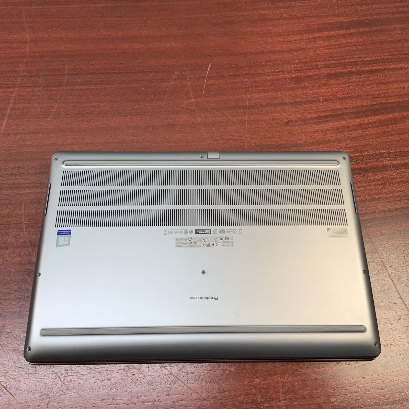 Dell Precision 7750 Intel i9-10885H 64GB RAM 1024 GB SSD Win 11 Pro