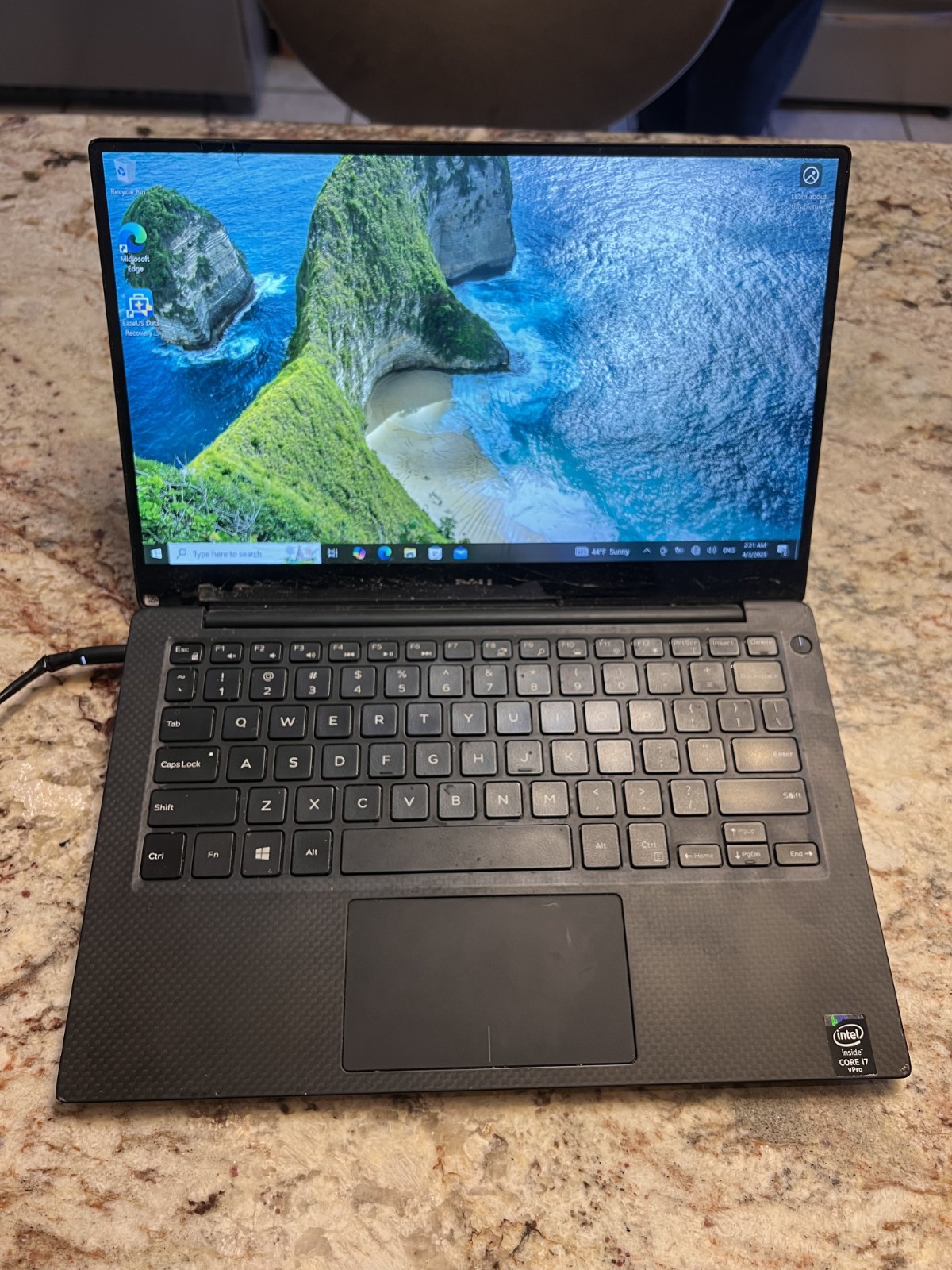 Dell XPS 13 9343- Working PC – Smashed Screen/No Battery – 256GB SSD – READ
