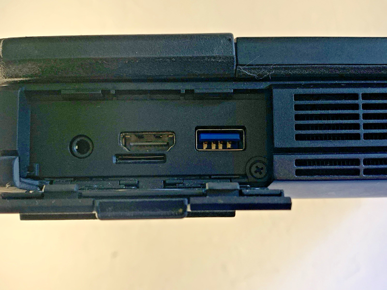 DELL LATITUDE 5404 RUGGED TOUCH i5-4310U 2.0GHZ 8GB RAM 256 SSD Win 10 Touch