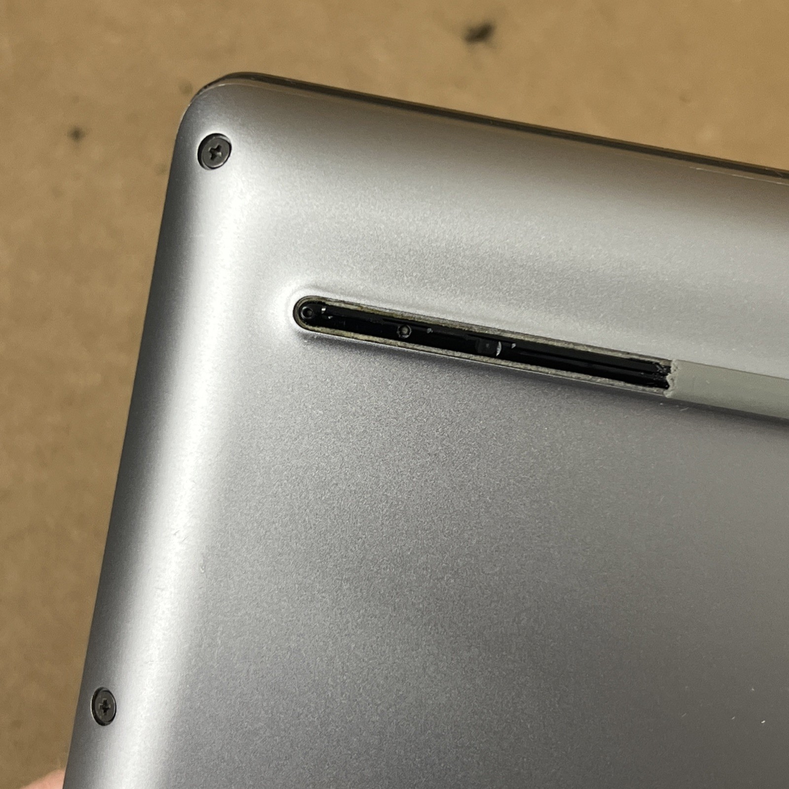 Dell Precision 7550 i7-10850H 16GB Ram 512GB Quadro T1000 – Fair *Low Battery*