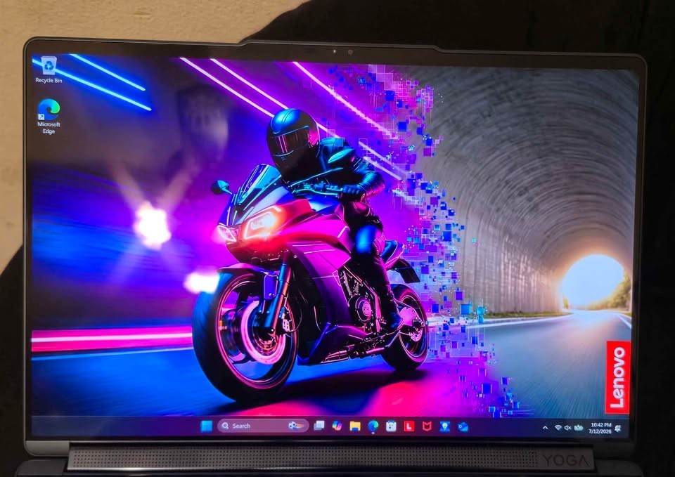 Lenovo Yoga Book 9i 14” 2.8K Dual Screen OLED Laptop Ultra 7 255H 16GB 1TB Teal
