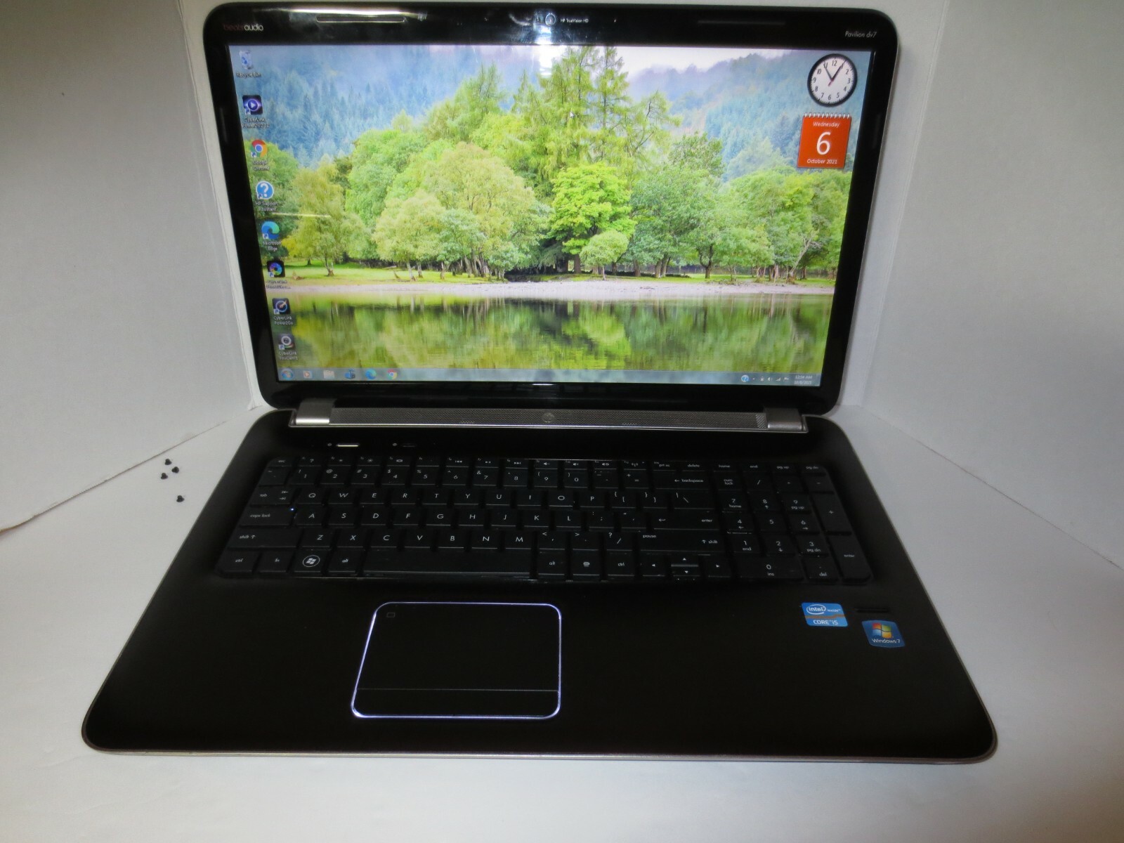 HP PAVILION DV7T-6C00 CTO 17.3″ CORE i5-2450M@2.5GHZ 6GB RAM 500GB HDD WIN7 OFF1