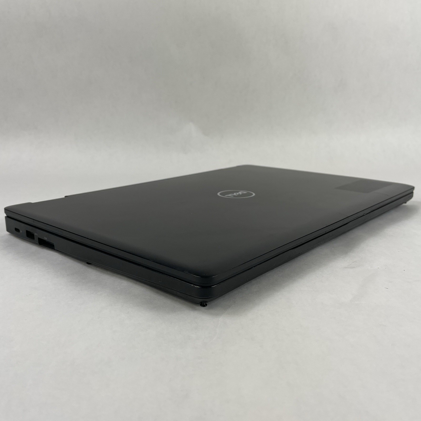 Dell Latitude 5580 15.6″ i5-7440HQ 2.8GHz 8GB RAM No SSD/OS/AC – Bad Hinge Cover