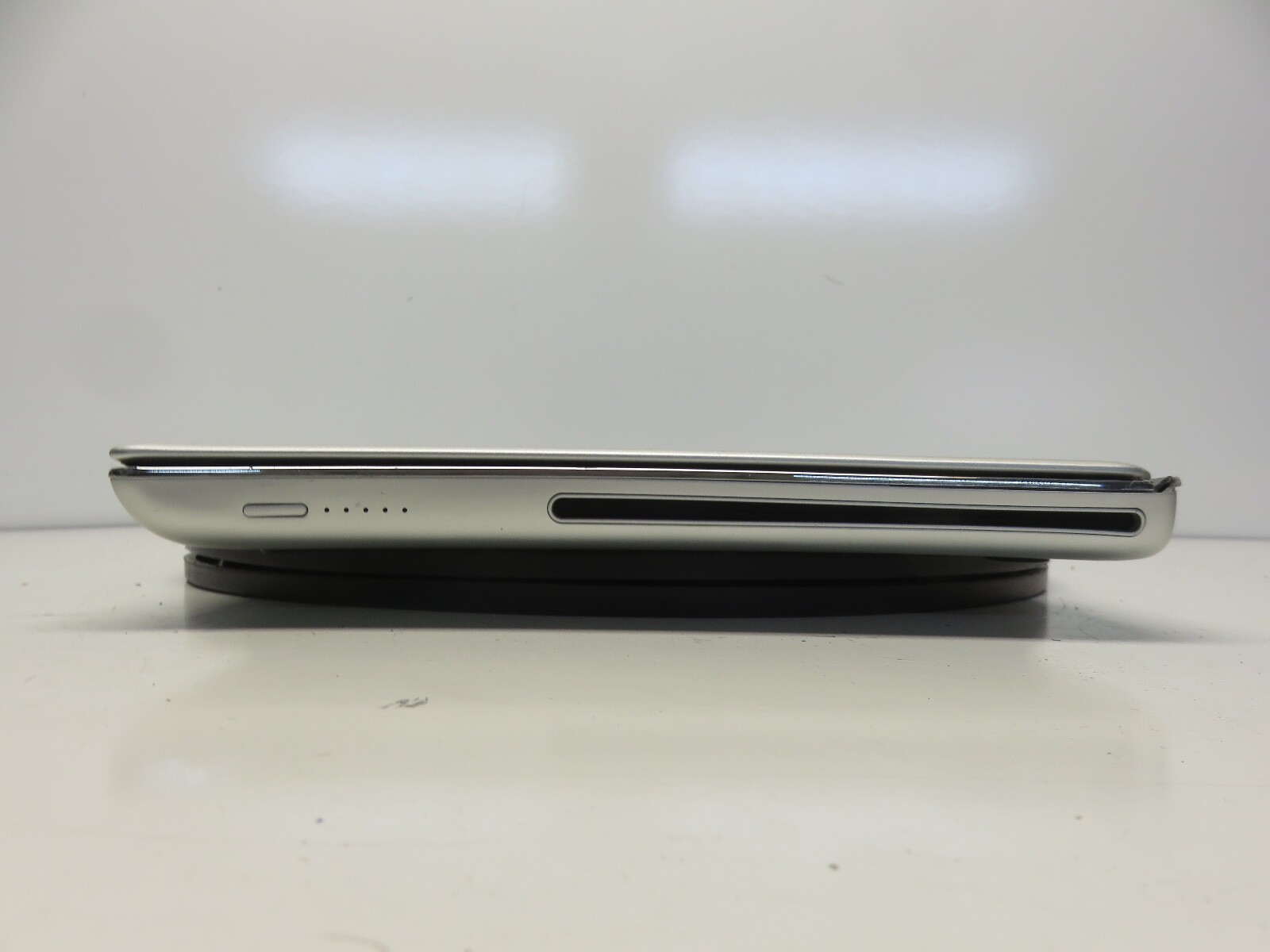 Dell XPS 14Z Intel i5-2450M 2.5GHz 8 GB NO HDD No Batt