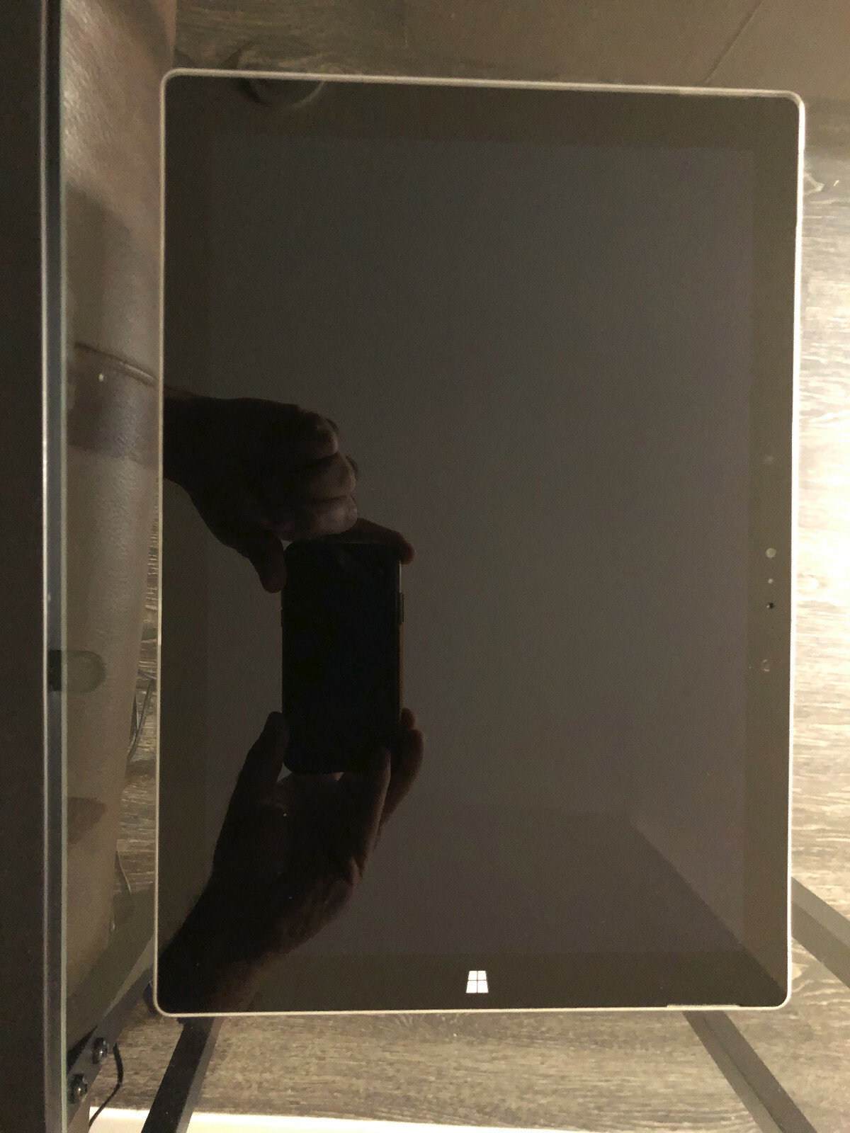 Microsoft Surface Pro 3 256 GB i7-4650U 1.7Ghz 8GB RAM – See condition