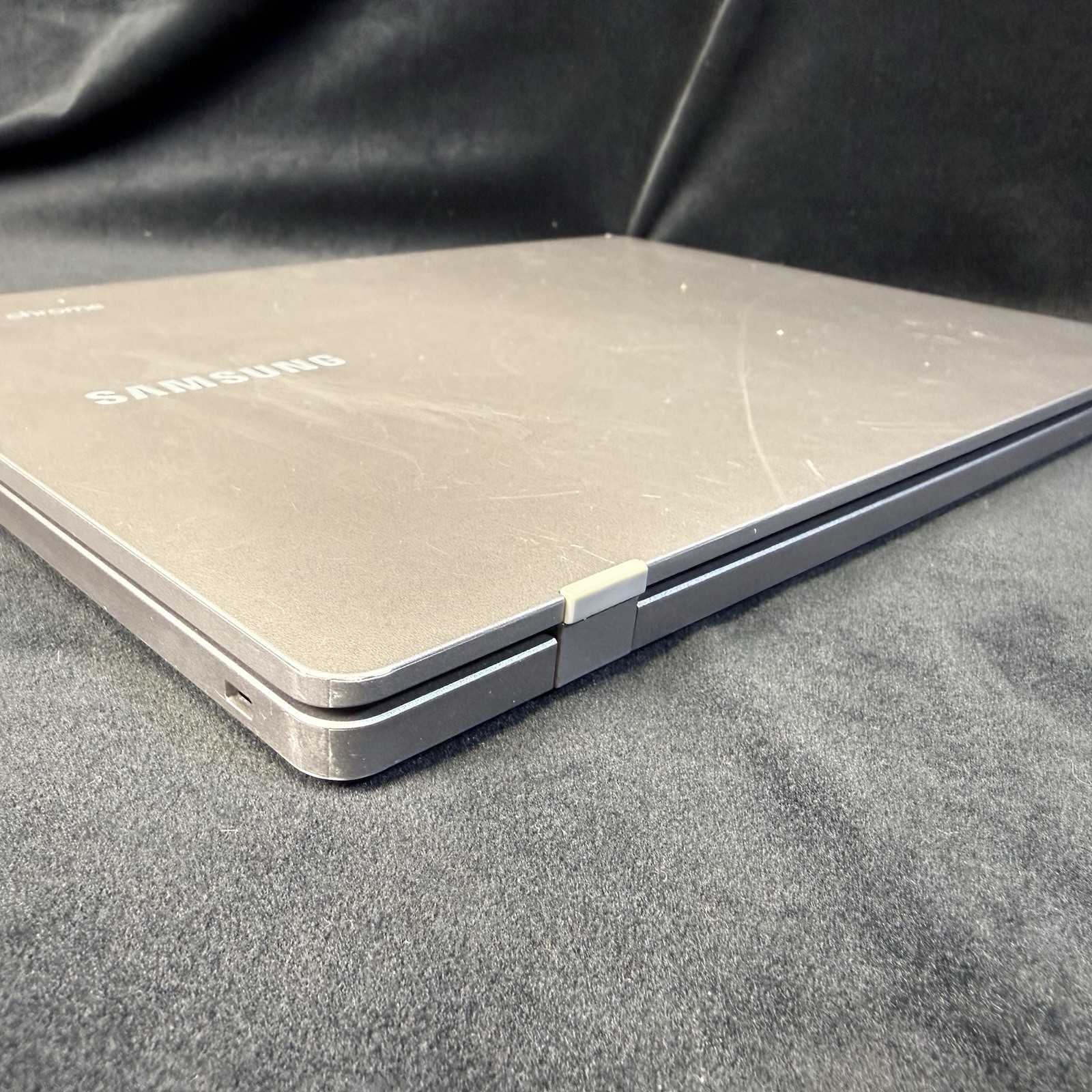 SAMSUNG XE310XBA Chromebook 4 11.6″ Intel Celeron N4000 32GB Storage | W/Case