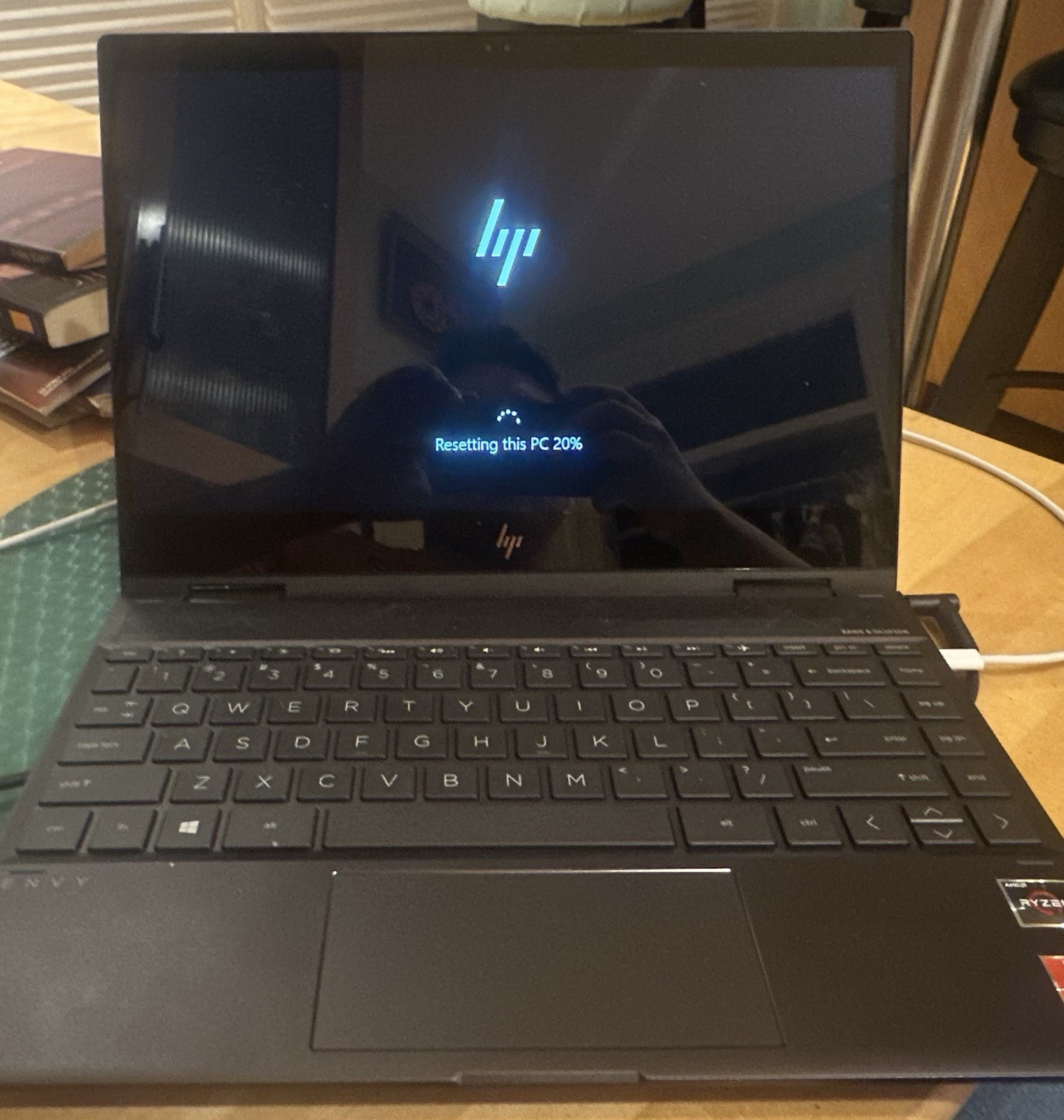HP Envy x360 15.6″ Ryzen 5 2500U 128GB SSD 8GB RAM