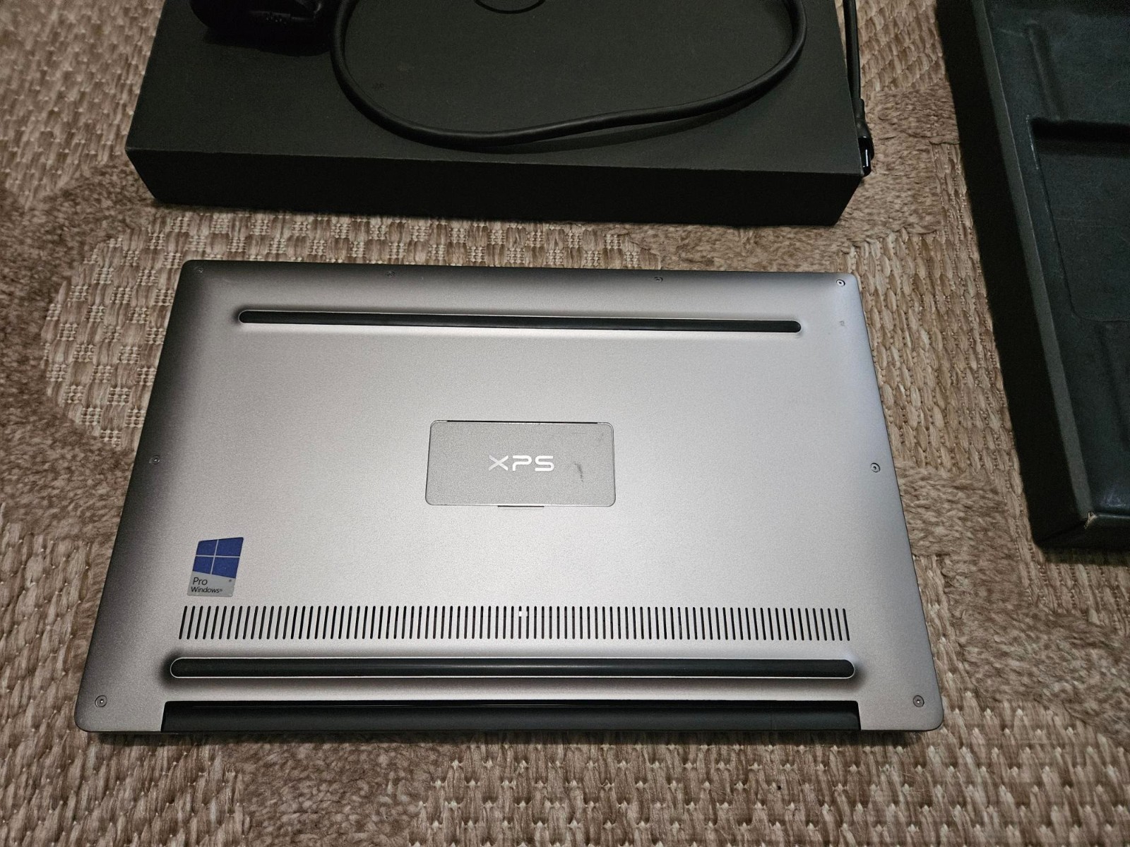 Dell XPS 13 9360, Intel Core i5-7200U @ 2.5GHz, 8GB RAM, 256GB SSD, Win 10 Pro