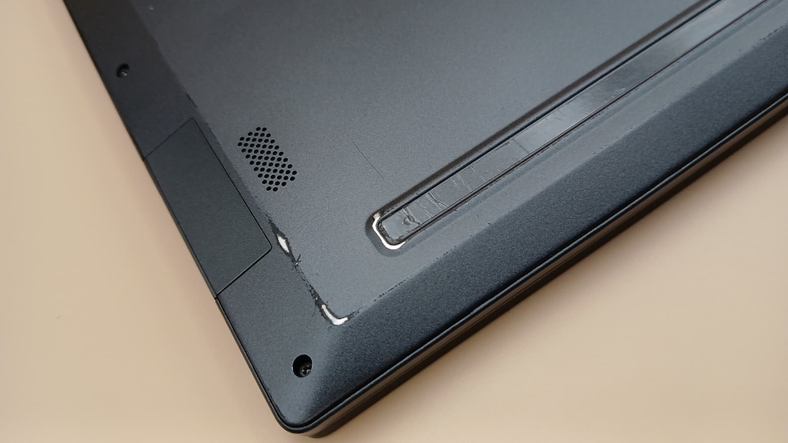 Carbon Systems Iridium 15 i7-10510U 16GB RAM 512GB SSD 15.6″ FHD Windows 11