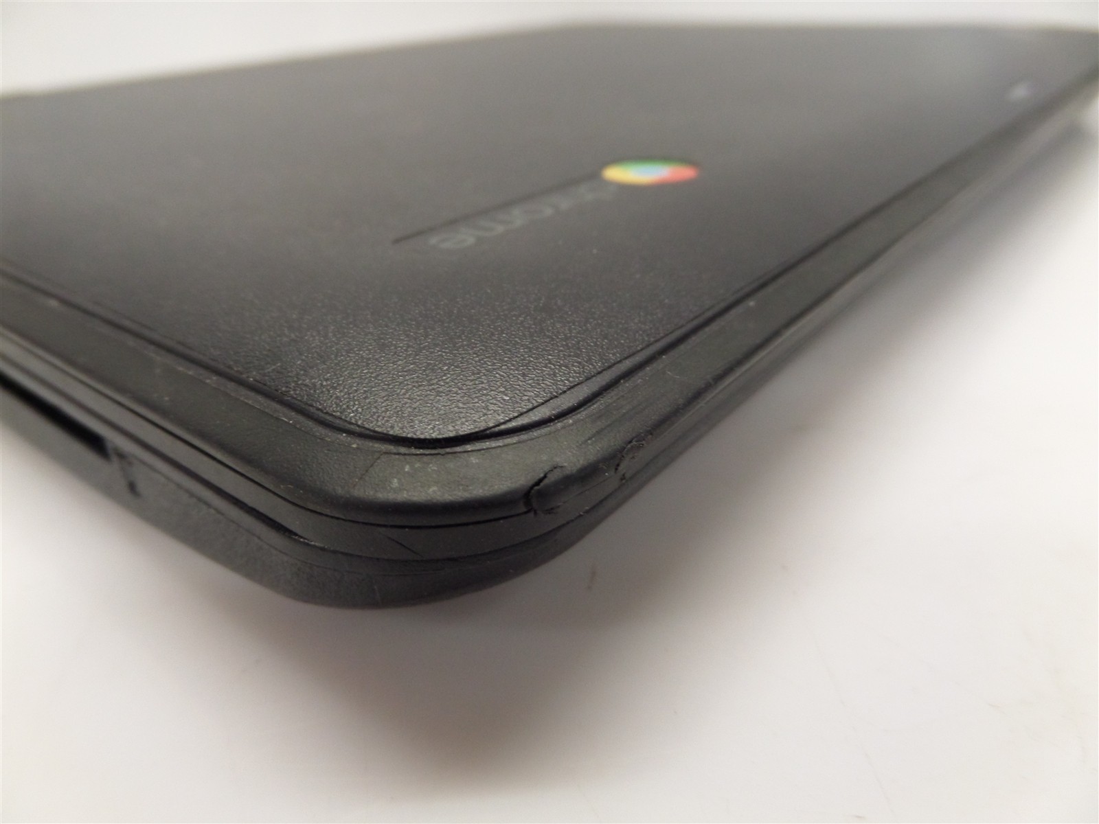 Lenovo 11.6″ Chromebook 11e 20GF-0001US w/ N3150 1.6GHz CPU 4GB RAM 16GB eMMC