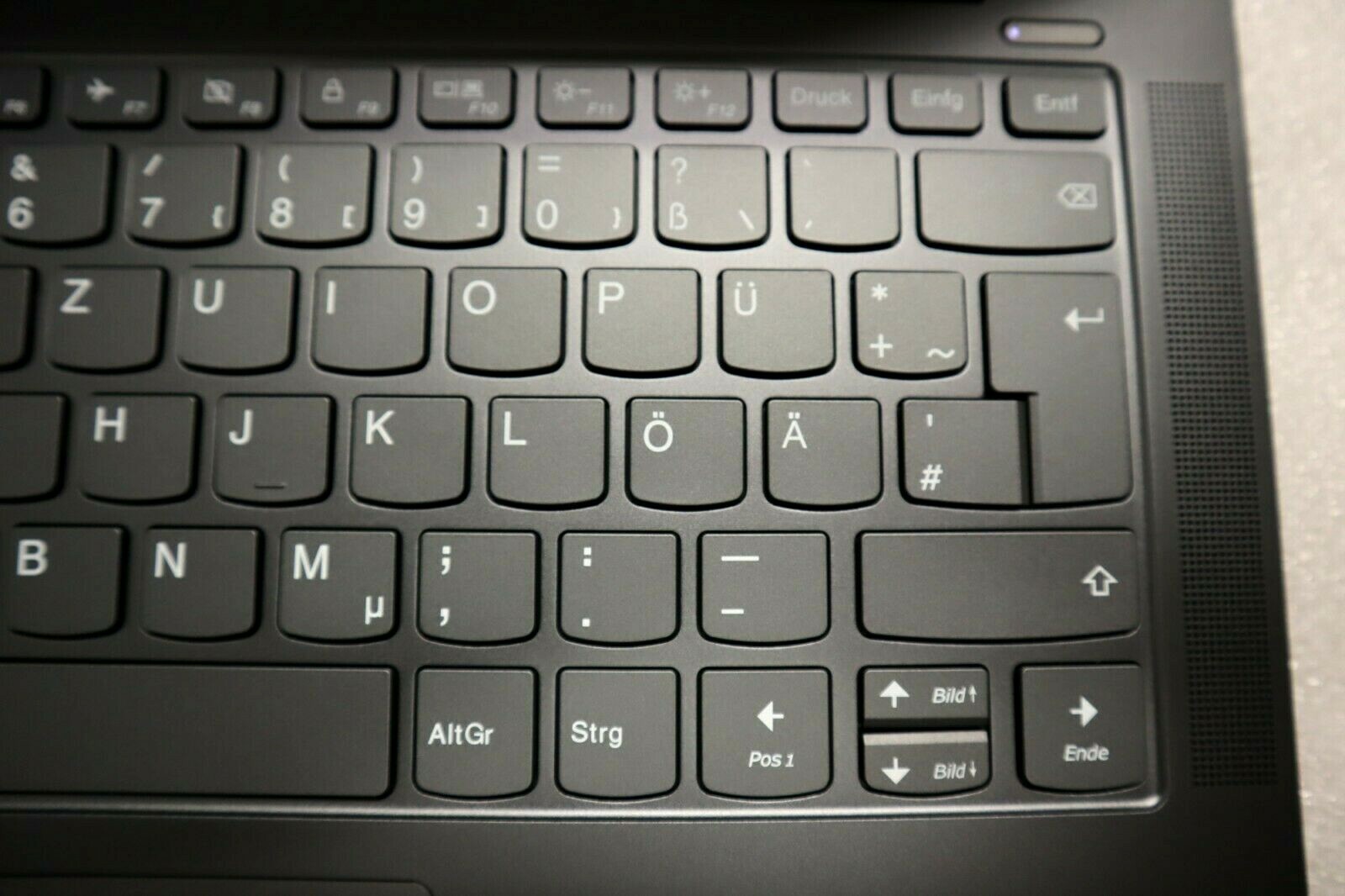 LENOVO YOGA S740 i7-QUAD IRIS+ MX250 16GB 1TB SSD FHD WIN GAR CAPTAIN LAPTOP
