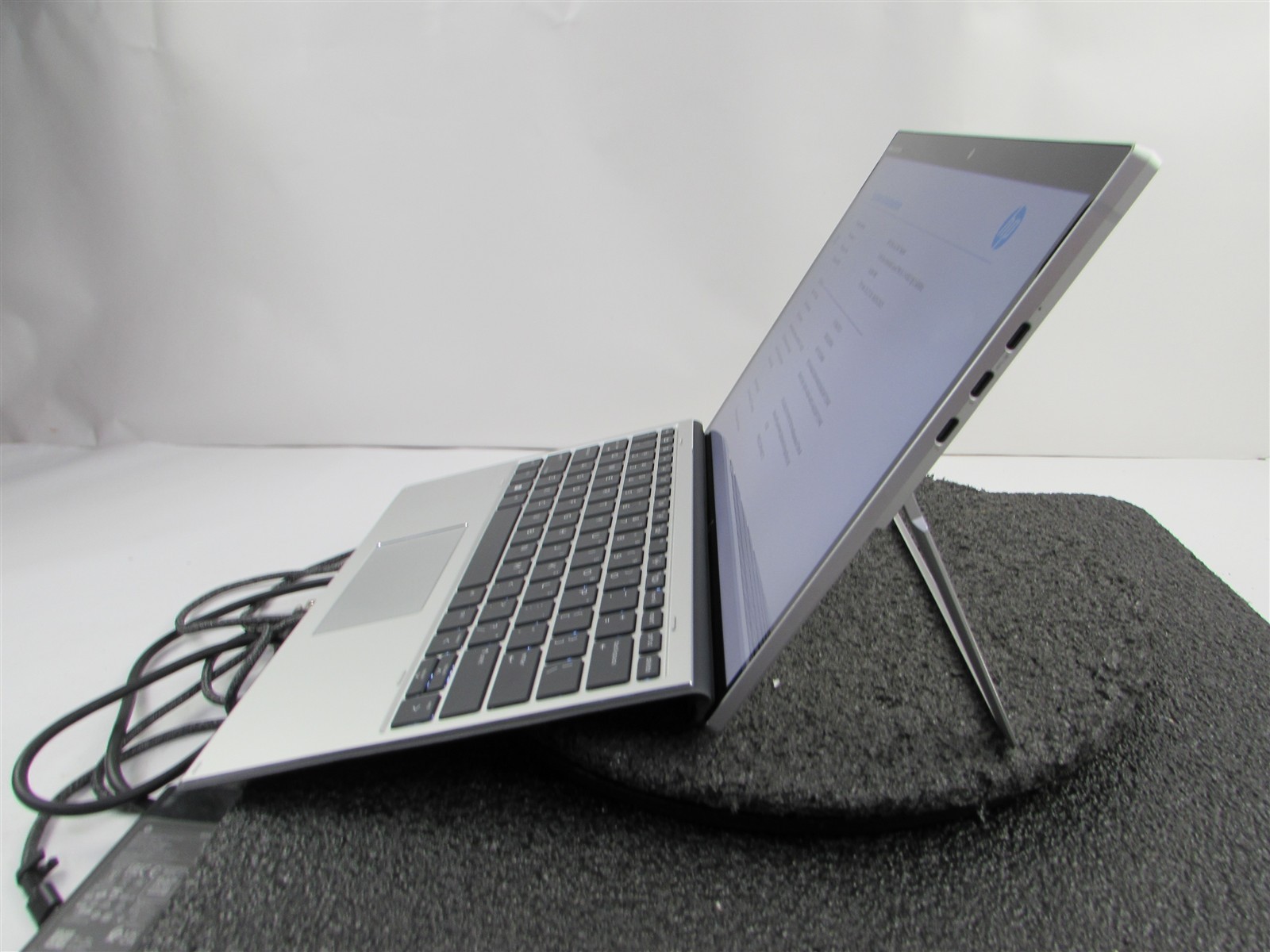HP ELITE X2 (G8) 2IN1 TOUCHSCREEN 3k CORE I7-1185G7 512GB SSD 16GB RAM WIN 11
