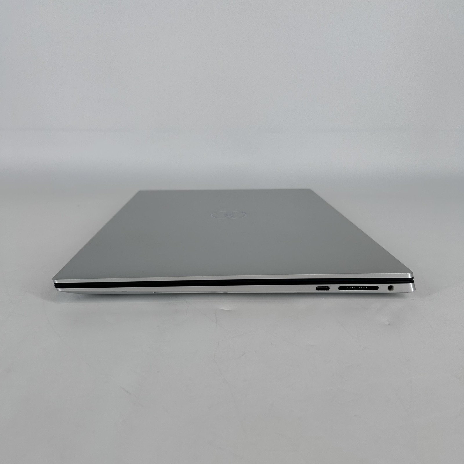 Dell XPS 15 9520 FHD+ 2.3 GHz i7-12700H 16GB 512GB SSD NVIDIA RTX 3050 Good