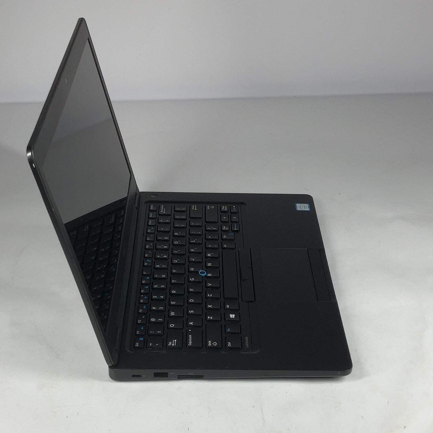 Dell Latitude 5480 14″ i7-7820HQ 2.9GHz 16GB RAM 256GB SSD